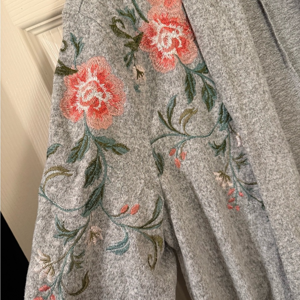 International Concepts Embroidered Floral Cardigan XL Gray Open Front - Picture 5 of 9
